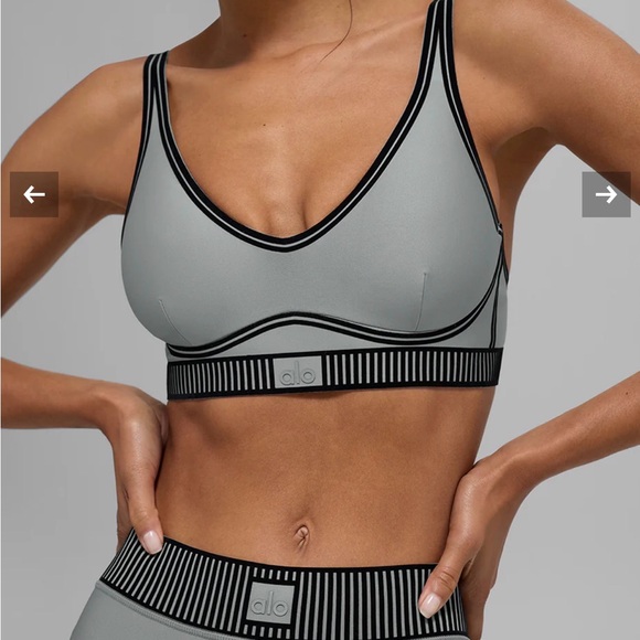 Alo Workout Set - Picture 3 of 7